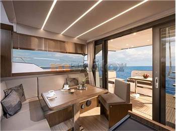 Bavaria Virtess 420 fly