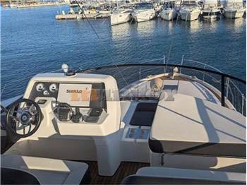 Bavaria Virtess 420 fly