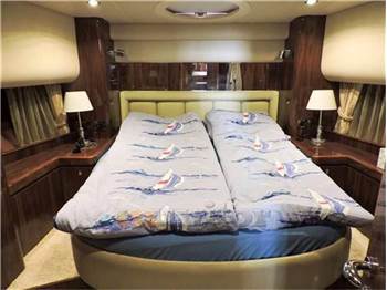Elegance 54 fly
