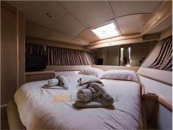 Ferretti 460 fly