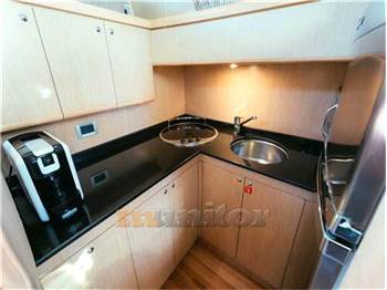 Ferretti 460 fly
