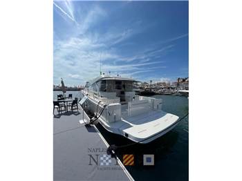 Riviera Marine 465 SUV