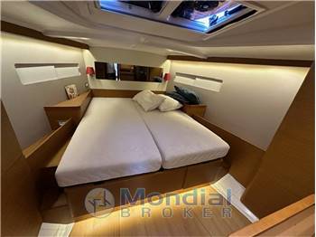 JEANNEAU SUN ODYSSEY 490