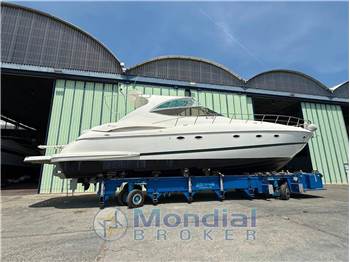 Cruisers Yacht 5470 Express