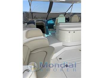 Cruisers Yacht 5470 Express