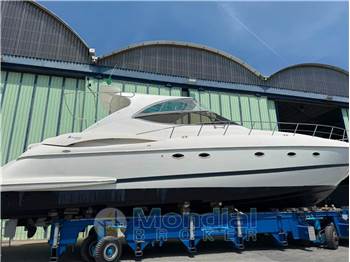 Cruisers Yacht 5470 Express