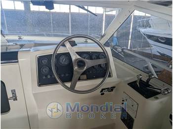 Bertram Yacht 28' Moppie