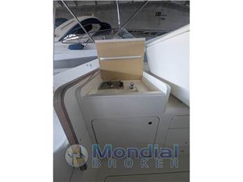 Bertram Yacht 28' Moppie