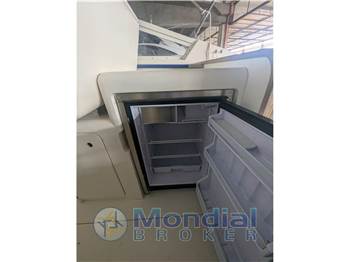 Bertram Yacht 28' Moppie