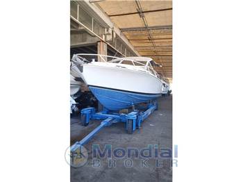 Bertram Yacht 28' Moppie