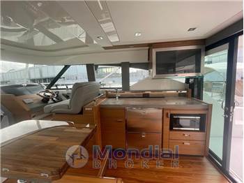 Tiara Yachts 44 Coupe