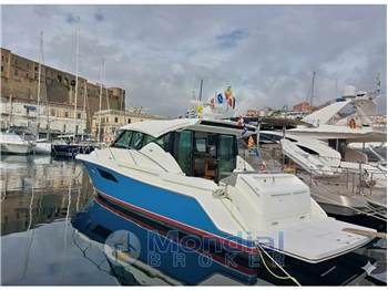 Tiara Yachts 44 Coupe