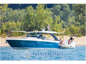 Tiara Yachts 39LS