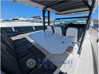 Axopar AXOPAR 37 ST BRABUS LINE