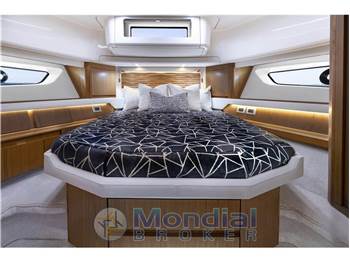 Tiara Yachts EX54
