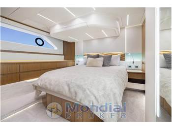 Tiara Yachts EX54
