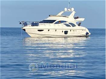 Azimut 62E