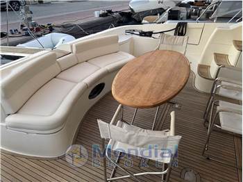 Azimut 62E