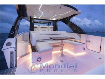 Tiara Yachts 46LS
