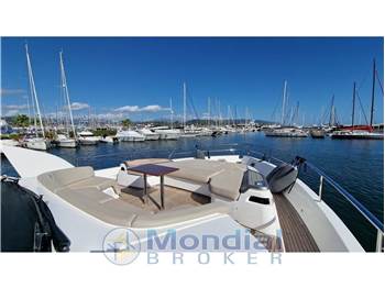 Princess Yachts Y85