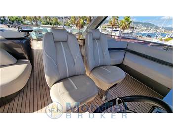 Princess Yachts Y85