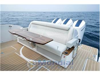 Tiara Yachts 48LE