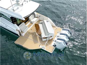 Tiara Yachts 48LE