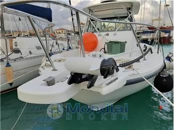 Boston Whaler OUTRAGE 28