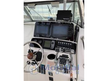 Boston Whaler OUTRAGE 28