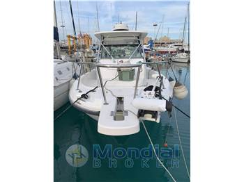 Boston Whaler OUTRAGE 28