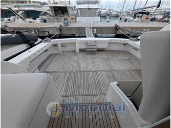 Bertram Yacht 630 Convertible