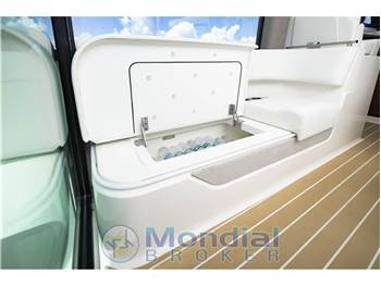 Tiara Yachts 56LS
