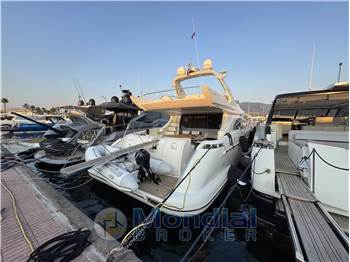 Azimut 62E