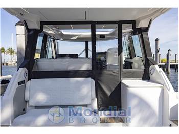 Tiara Yachts 39LE