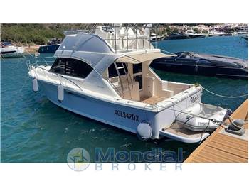 Riviera Marine 33 Flybridge
