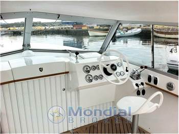 Bertram Yacht 25' HT