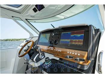 Tiara Yachts 43LS