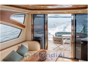 Tiara Yachts 5800 Sovran
