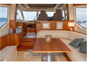 Tiara Yachts 5800 Sovran