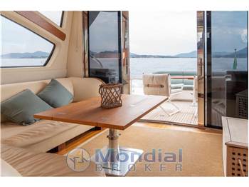 Tiara Yachts 5800 Sovran