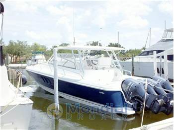 Intrepid 475 Sport Yacht