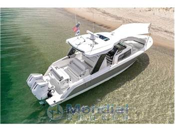 Tiara Yachts 35LS