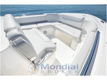 Tiara Yachts 35LS