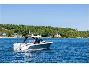 Tiara Yachts 35LS
