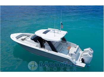 Tiara Yachts 35LS