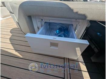 Azimut Seadeck 6