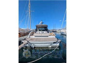Azimut Seadeck 6