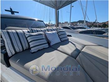 Azimut Seadeck 6