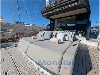 Azimut Seadeck 6