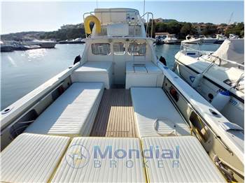 Bertram Yacht 31' Fbc
